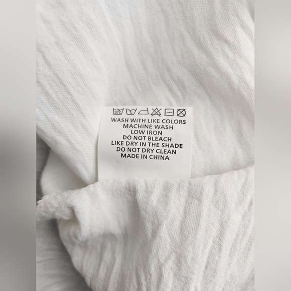 White Sleeveless Top - Picture 5 of 5